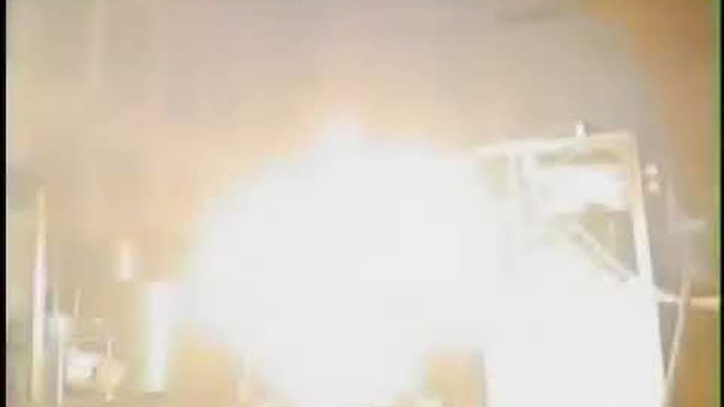 Laboratory ball lightning