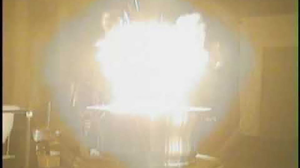 Ball lightning dance